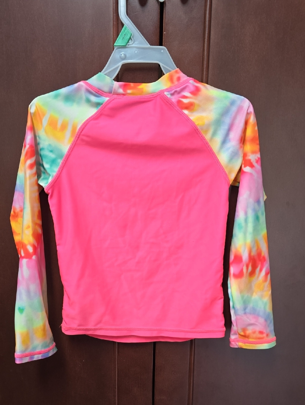 Like New. Girl's wonder nation Neon Pink Tie-Dye Rash Guard Set. Size 4/5 - Picture 3 of 6